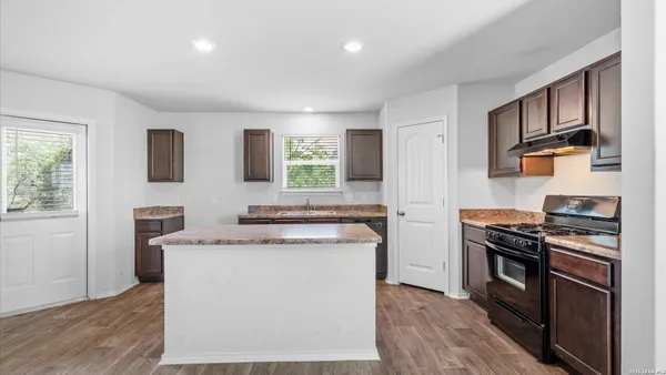 $1,675 | 5618 Salado Falls, San Antonio, TX 78222