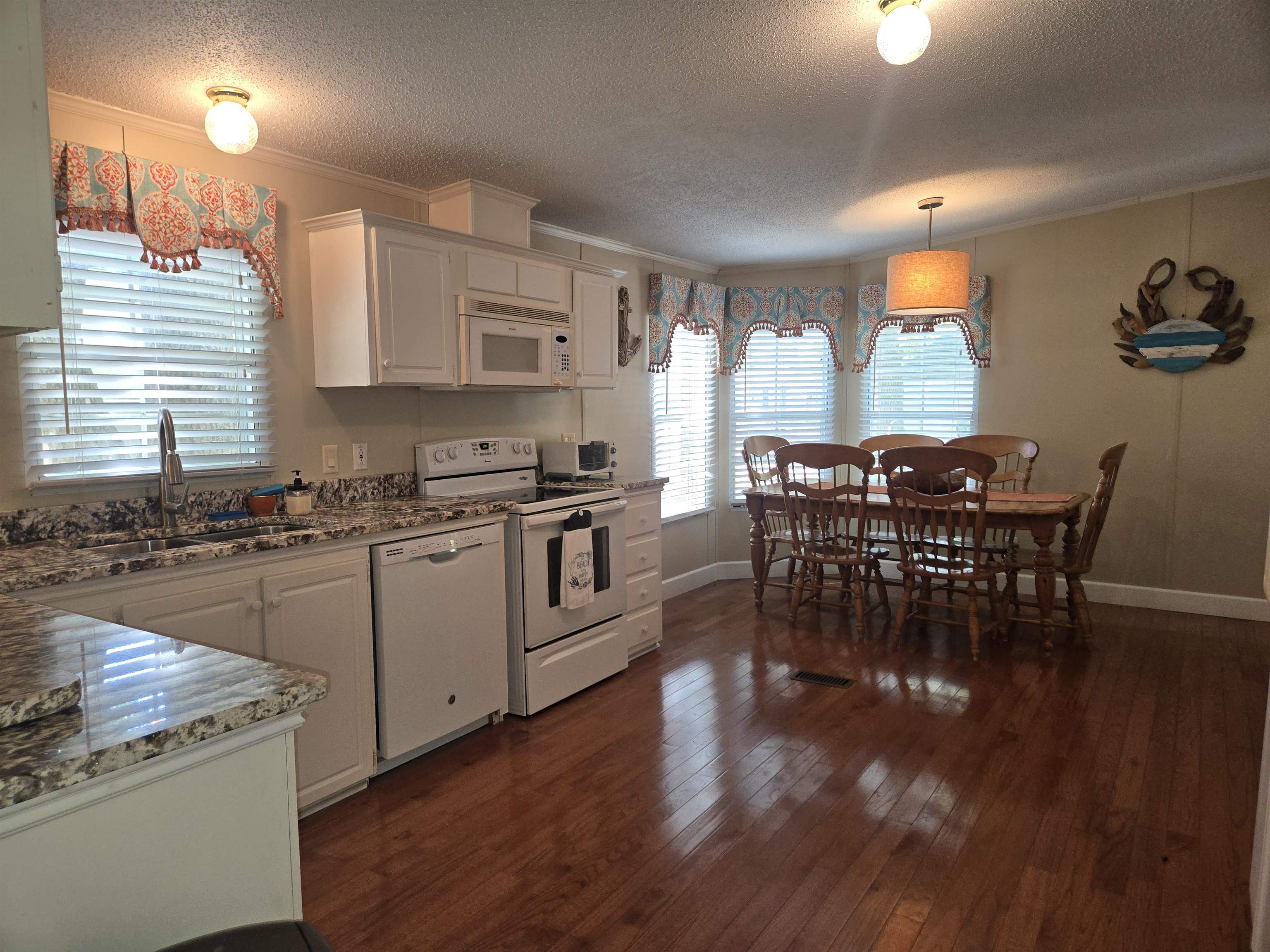 564 Lagrande Drive Murrells Inlet, SC 29576 - Photo 13 of 38