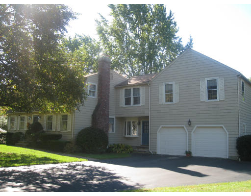 13 Singlefoot Road Chelmsford, MA 01824 - Photo 1 of 30