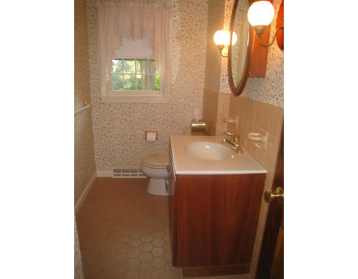 13 Singlefoot Road Chelmsford, MA 01824 - Photo 12 of 30
