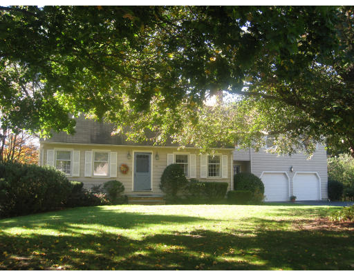 13 Singlefoot Road Chelmsford, MA 01824 - Photo 2 of 30