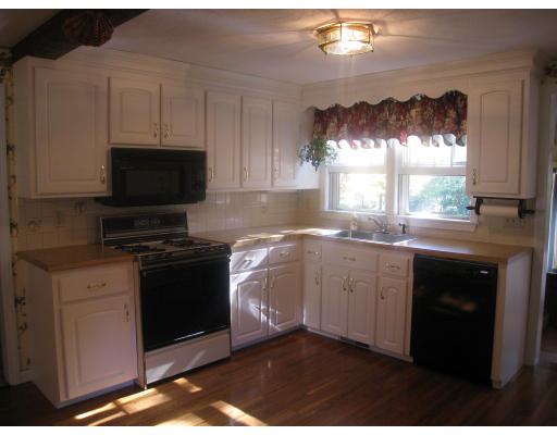 13 Singlefoot Road Chelmsford, MA 01824 - Photo 9 of 30
