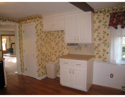 13 Singlefoot Road Chelmsford, MA 01824 - Photo 10 of 30