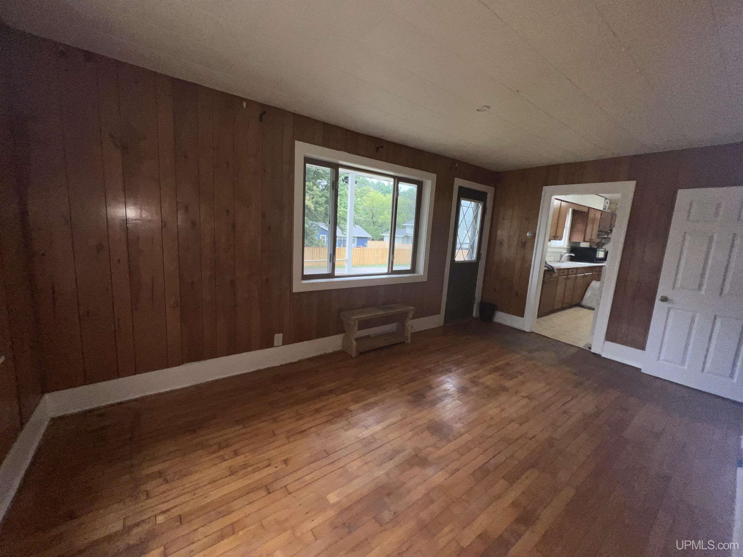 136 Mitchell Street Kingsford, MI 49802 - Photo 7 of 20