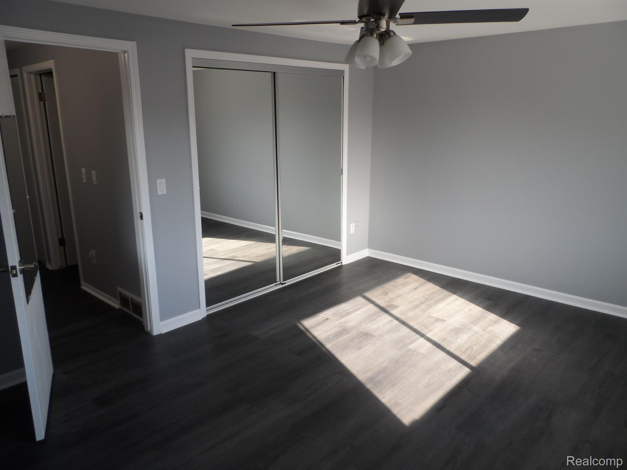 4460 15 Mile Road Sterling Heights, MI 48310 - Photo 15 of 25 Gallery Image 15