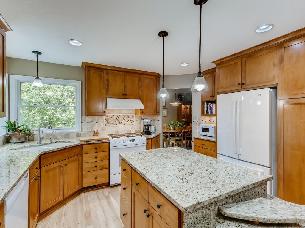 5910 Covington Road Shorewood, MN 55331 - Photo 12 of 30 Gallery Image 12
