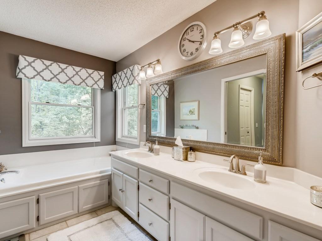 5910 Covington Road Shorewood, MN 55331 - Photo 17 of 30 Gallery Image 17