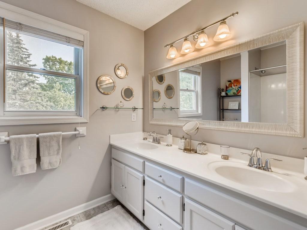 5910 Covington Road Shorewood, MN 55331 - Photo 20 of 30 Gallery Image 20