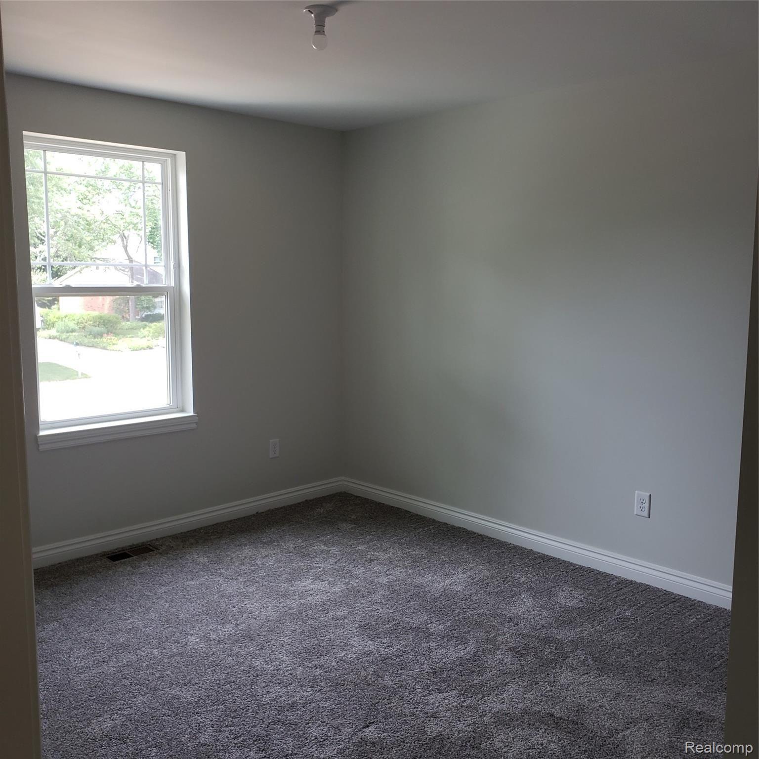 17310 Wayne Road Livonia, MI 48152 - Photo 32 of 47 32.jpg