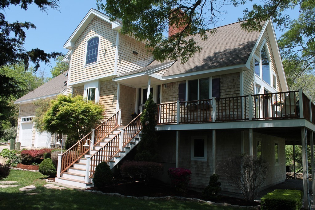 992 Drift Road Westport, MA 02790 - Photo 4 of 29 Gallery Image 4