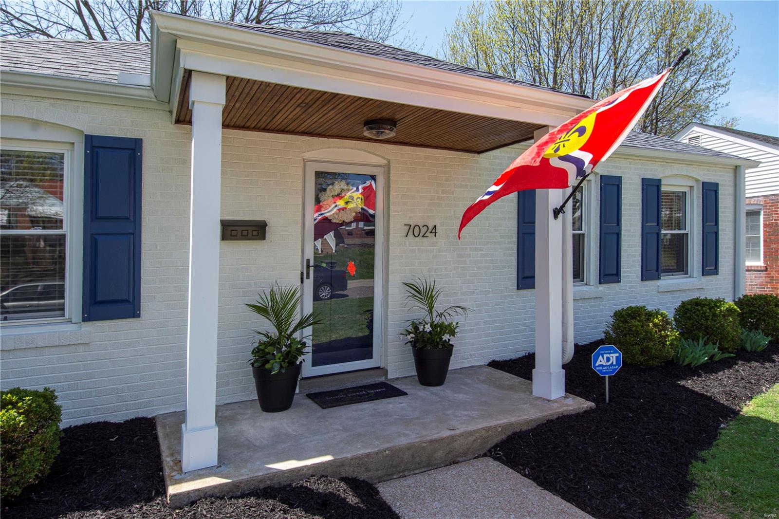 7024 Rhodes Avenue St. Louis, MO 63123 - Photo 6 of 42 Gallery Image 6