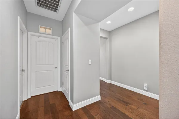 $489,000 | 1776 North Mcpherson Lane, Clovis, CA 93619
