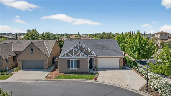$489,000 | 1776 North Mcpherson Lane, Clovis, CA 93619
