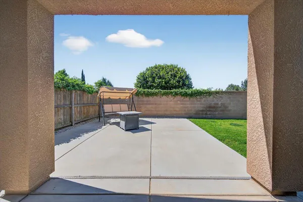 $489,000 | 1776 North Mcpherson Lane, Clovis, CA 93619
