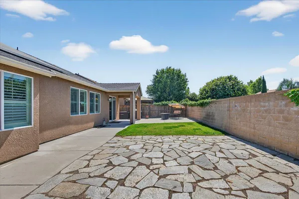 $489,000 | 1776 North Mcpherson Lane, Clovis, CA 93619