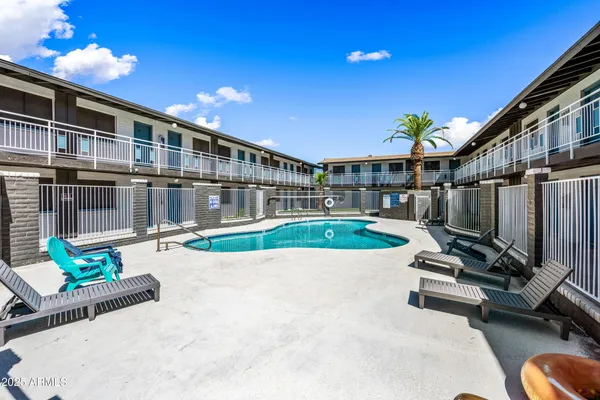 $879 | 3025 North 32nd Street, Unit 53, Phoenix, AZ 85018