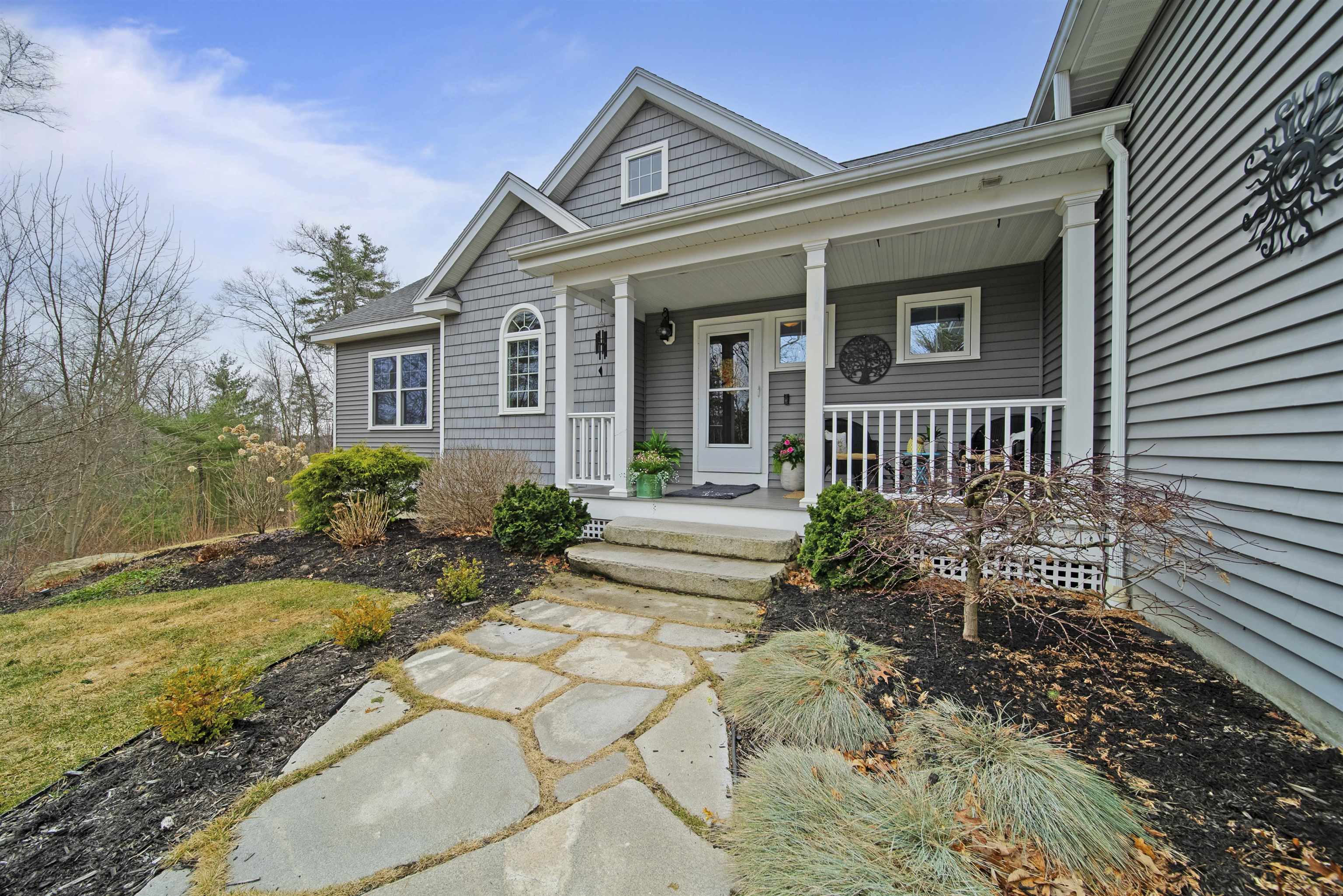 10 Prescott Heights Road Hooksett, NH 03106 - Photo 2 of 59