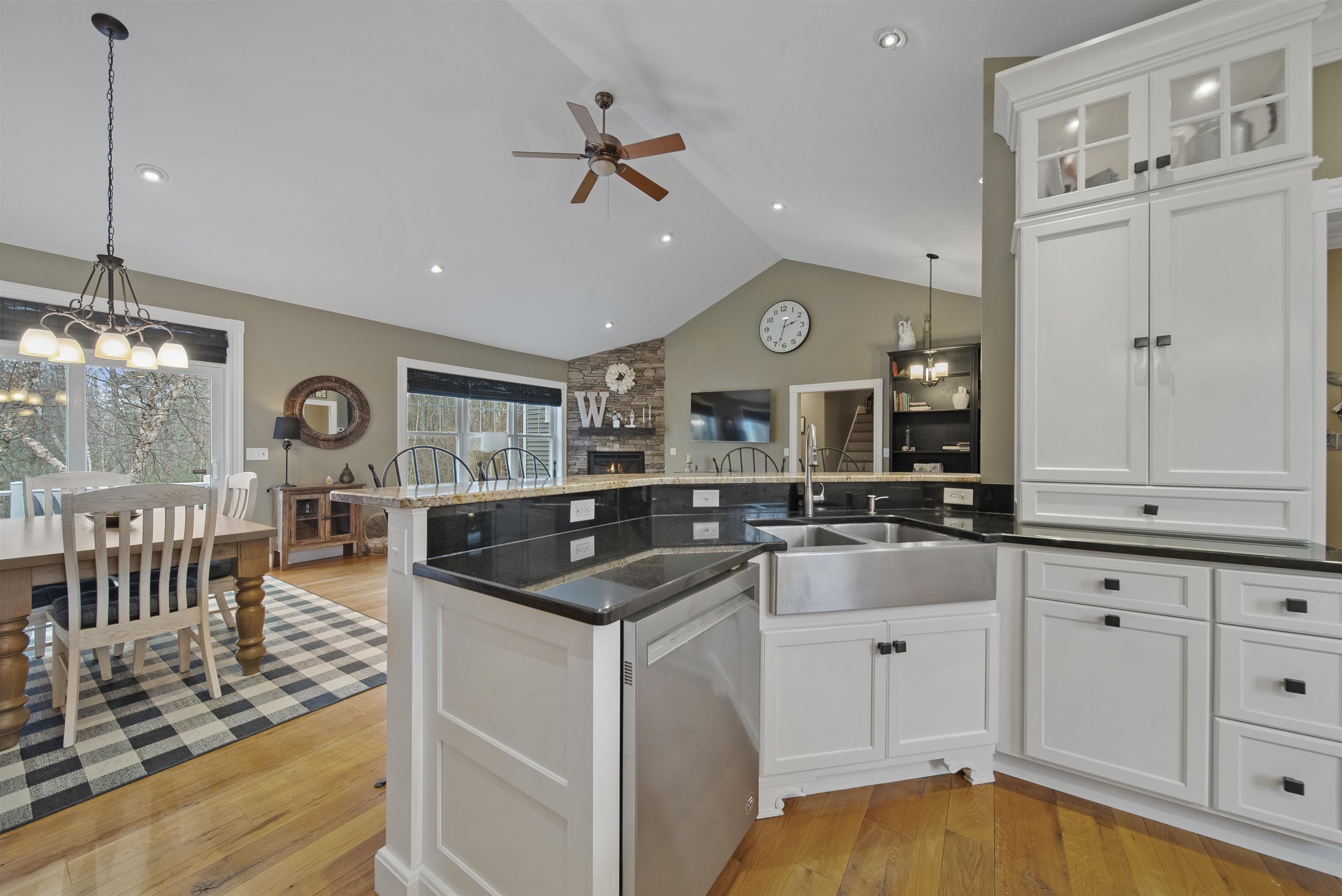 10 Prescott Heights Road Hooksett, NH 03106 - Photo 8 of 59