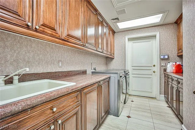 $2,480,000 | 2300 Glenbrook Way, Las Vegas, NV 89117