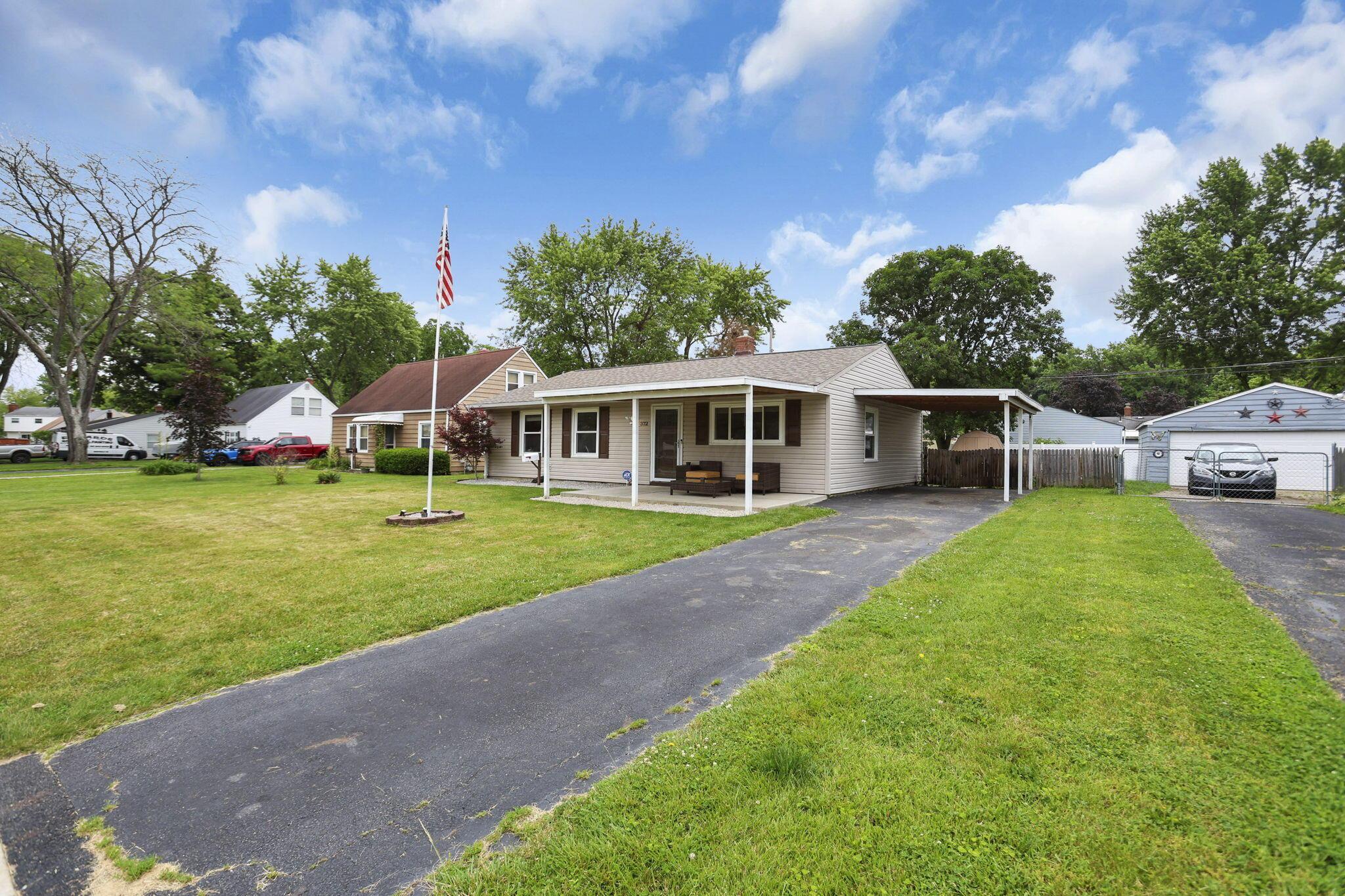 372 Sturbridge Road Columbus, OH 43228 - Photo 6 of 50 2-web-or-mls-7W3A1722