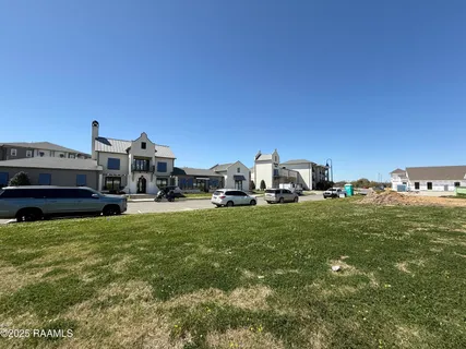 $99,999 | 113 Pebble Lane, Youngsville, LA 70592