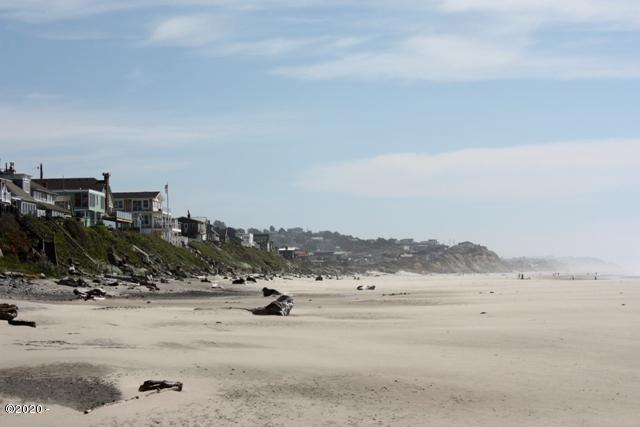 203 Northwest Logan Road Lincoln City, OR 97367 - Photo 11 of 14 Beach at Roads End