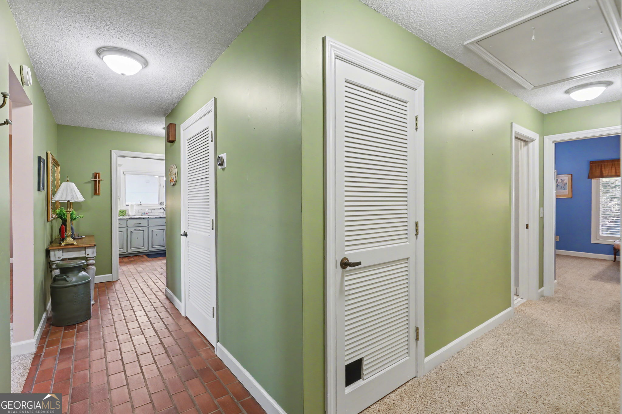 62 Sunvalley Circle, Unit 7006 Dillard, GA 30537 - Photo 35 of 55 a view of a hallway and interior of house
