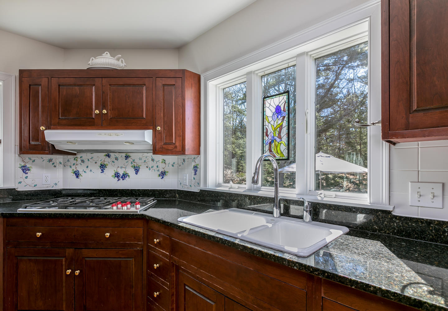 14 Channel View Road Cape Elizabeth, ME 04107 - Photo 12 of 46 Kitchen
