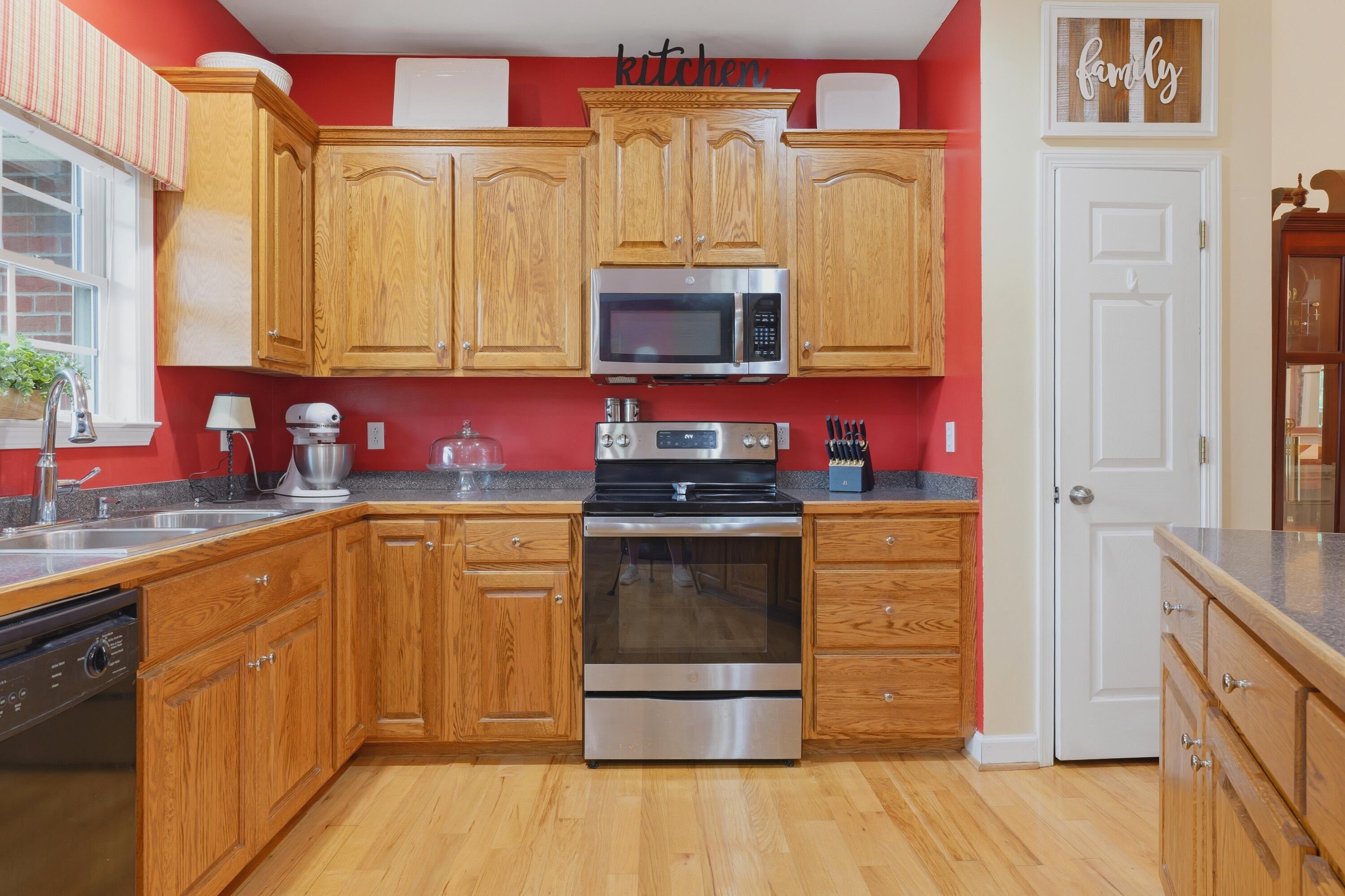 346 Duncan Chapel Road Harleyville, SC 29448 - Photo 13 of 34