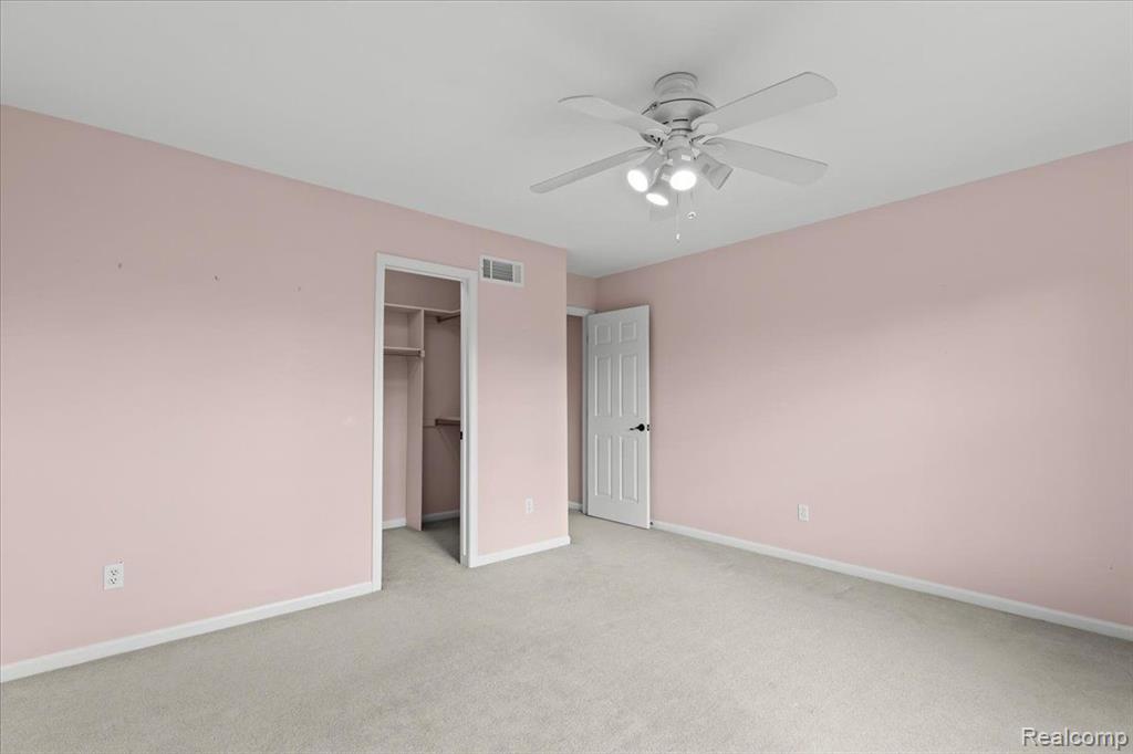45241 Danbury Road Canton, MI 48188 - Photo 19 of 30 Gallery Image 19