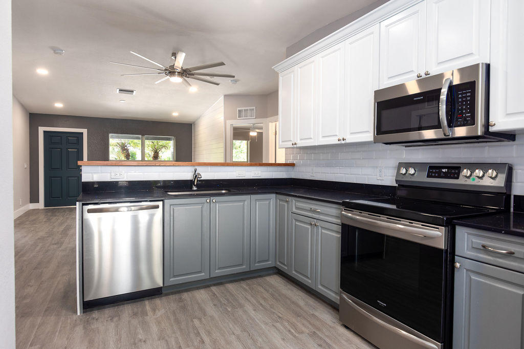6906 4th Street Jupiter, FL 33458 - Photo 2 of 16 jupiter-10