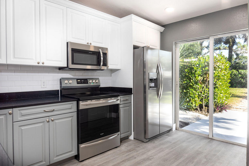 6906 4th Street Jupiter, FL 33458 - Photo 3 of 16 jupiter-11
