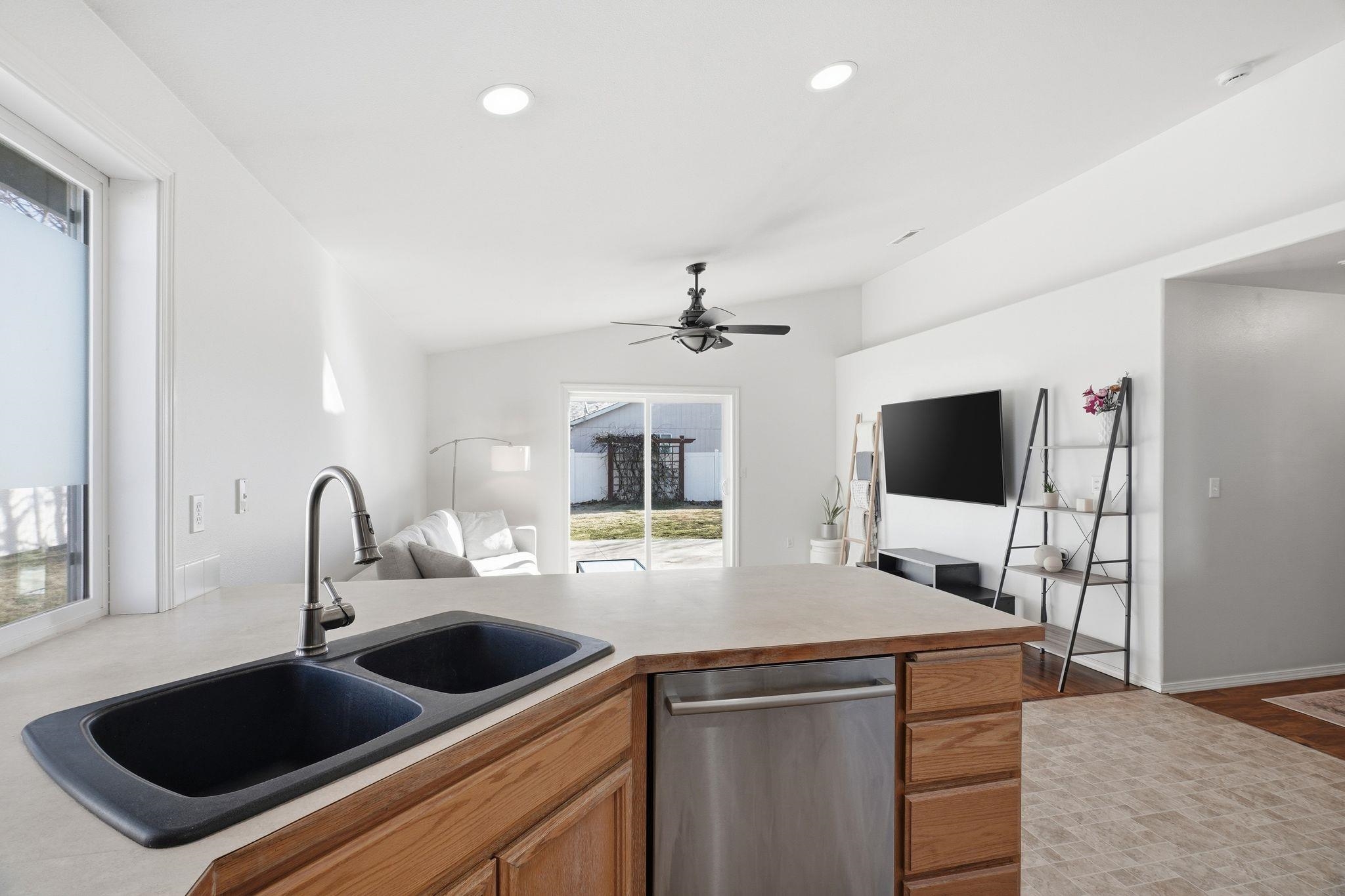 7003 South W Terrace Drive Cheney, WA 99004 - Photo 16 of 48