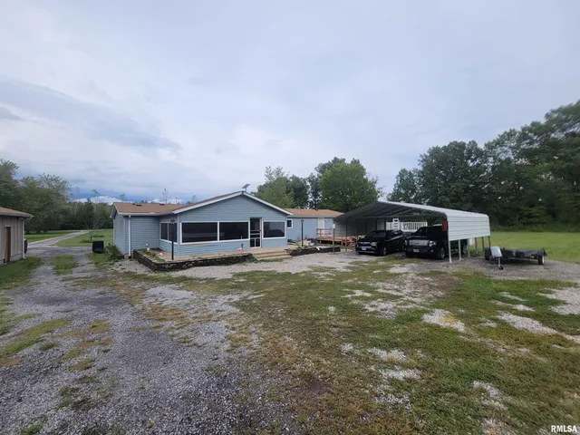 $210,000 | 2210 East Cleveland Street, West Frankfort, IL 62896