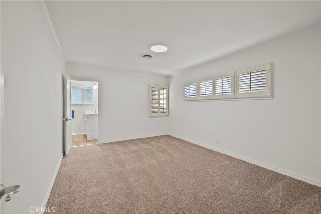 3318 Prospect Avenue La Crescenta, CA 91214 - Photo 25 of 42 an empty room with windows