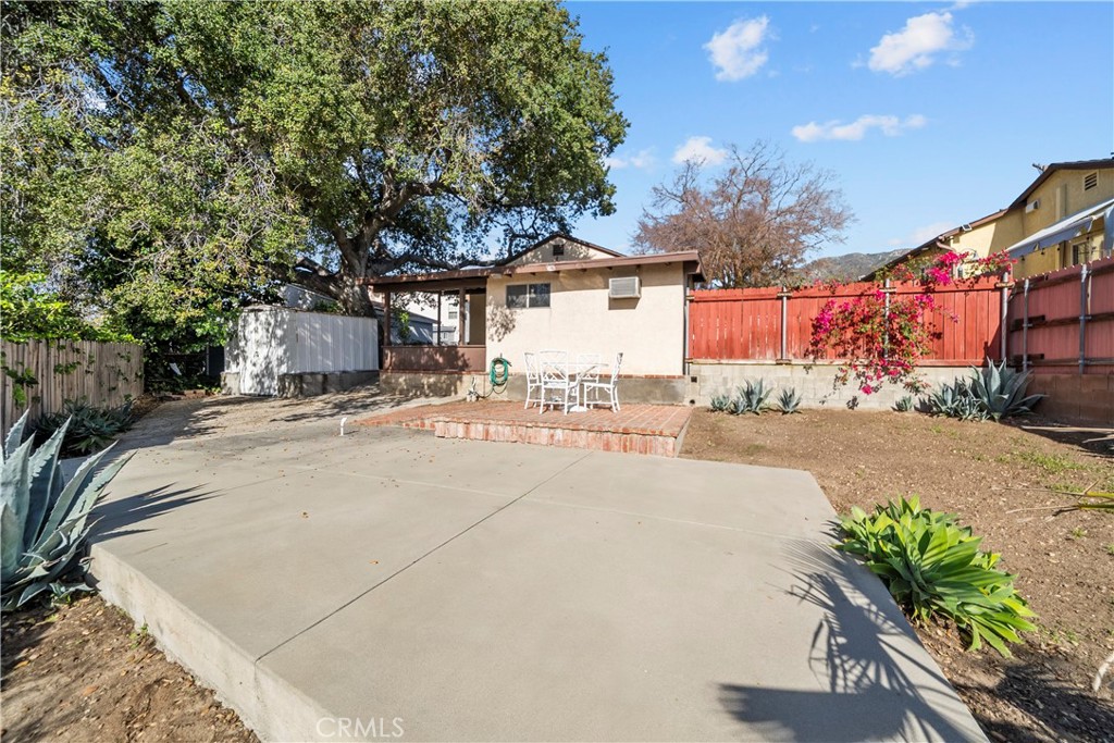 3318 Prospect Avenue La Crescenta, CA 91214 - Photo 38 of 42 a street view along with residential houses