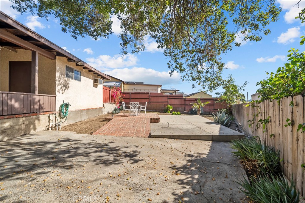 3318 Prospect Avenue La Crescenta, CA 91214 - Photo 5 of 42 a view of outdoor space and yard
