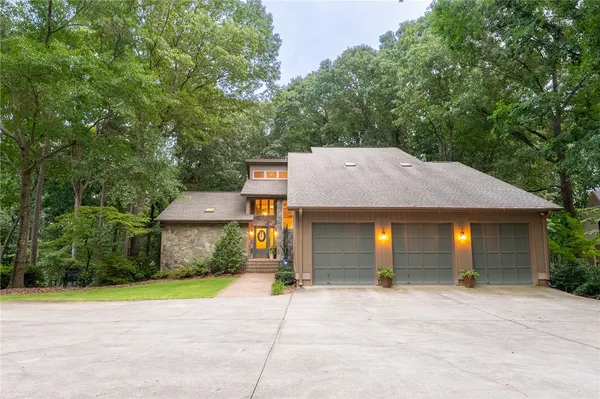 $1,650,000 | 122 P-8-13, Townville, SC 29689