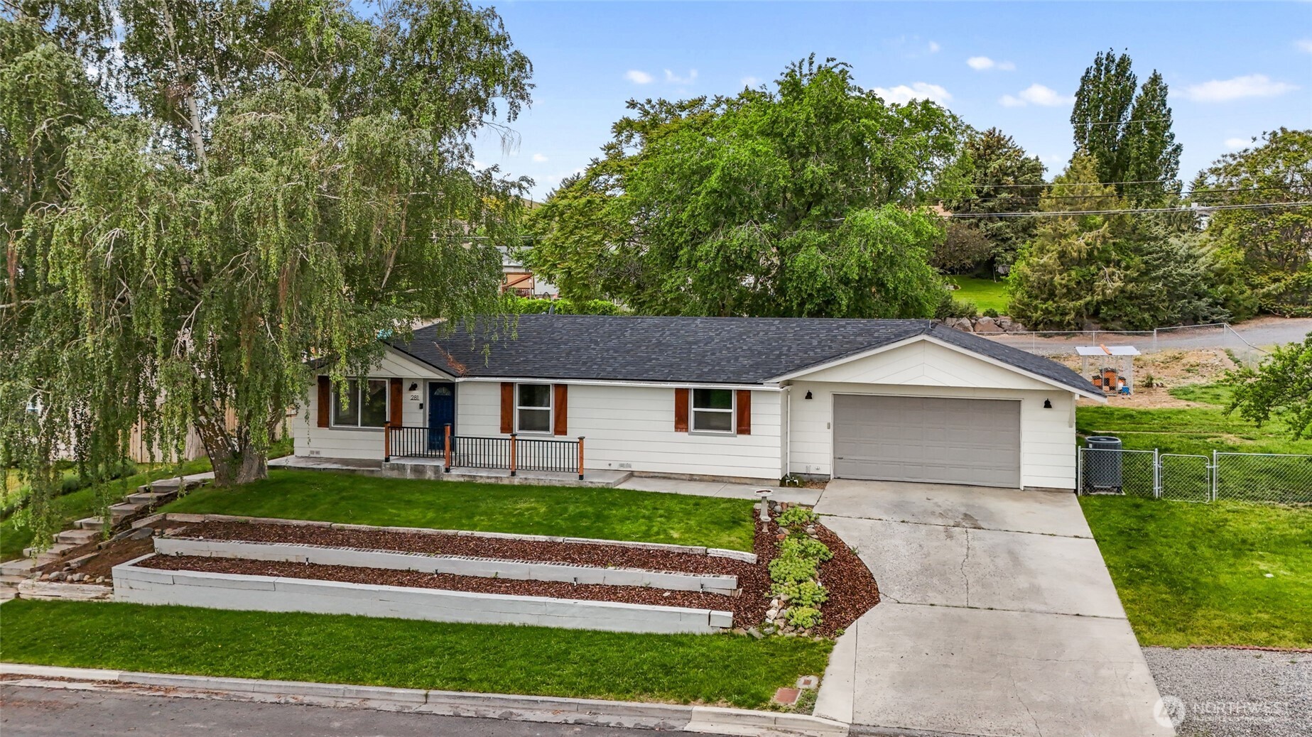 281 Patrick Road Ephrata, WA 98823 - Photo 1 of 35