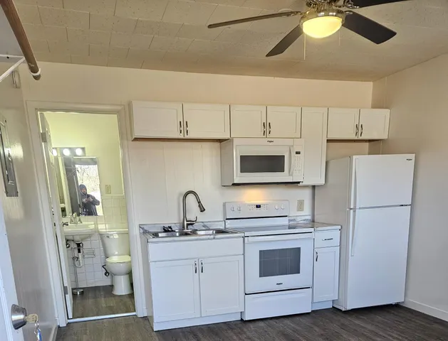 $700 | 1205 South Sibley Avenue, Litchfield, MN 55355