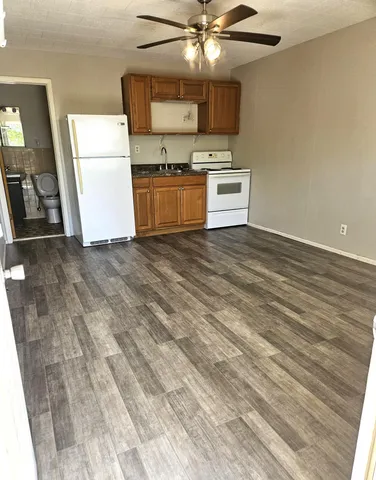 $700 | 1205 South Sibley Avenue, Litchfield, MN 55355