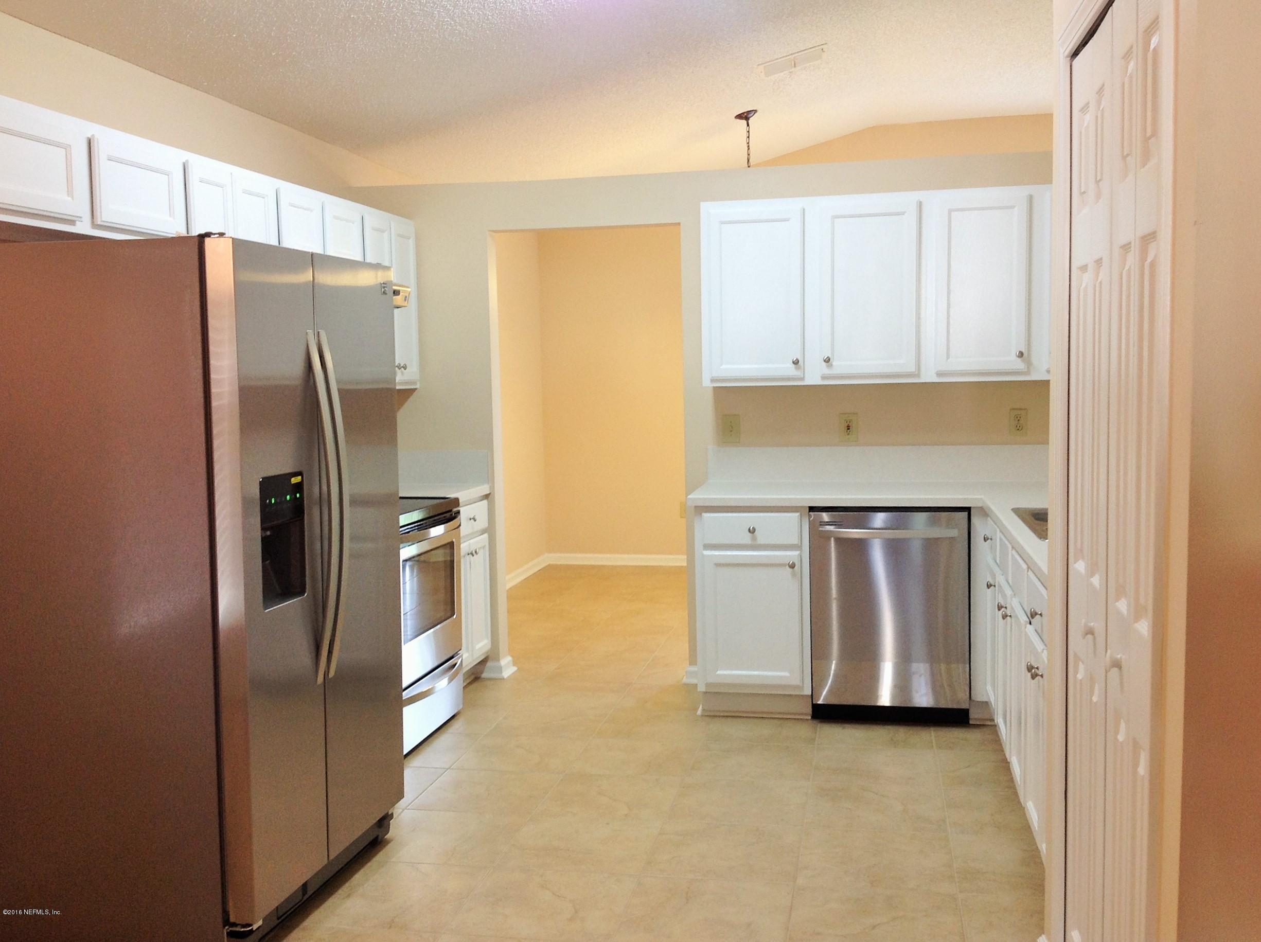 6890 Ridgeview Avenue Jacksonville, FL 32244 - Photo 2 of 26 Renovated KITCHEN