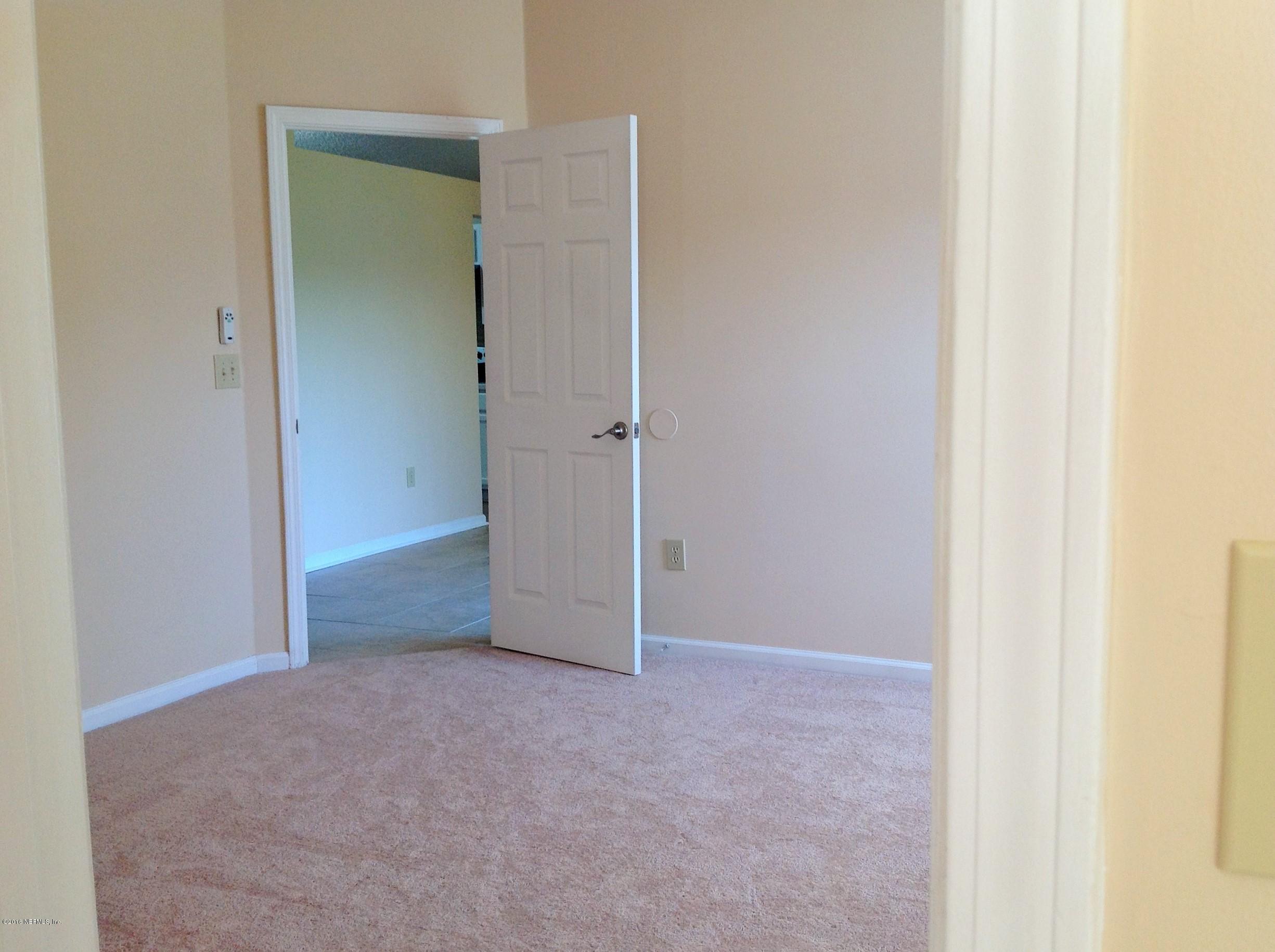 6890 Ridgeview Avenue Jacksonville, FL 32244 - Photo 10 of 26 Master Bedroom
