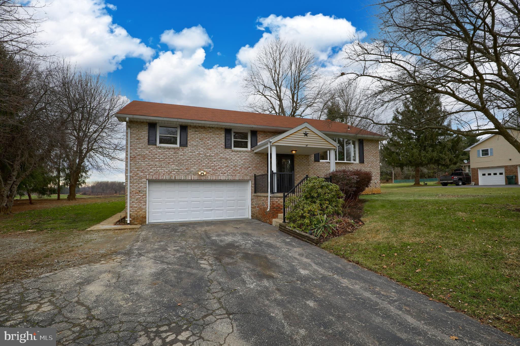 1065 Witmer Road York, PA 17406 - Photo 2 of 51 Gallery Image 2