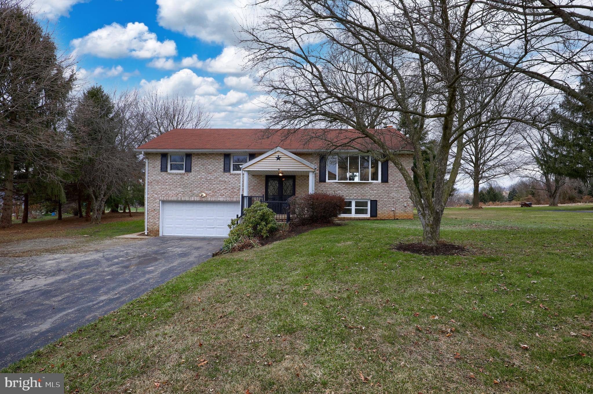 1065 Witmer Road York, PA 17406 - Photo 3 of 51 Gallery Image 3