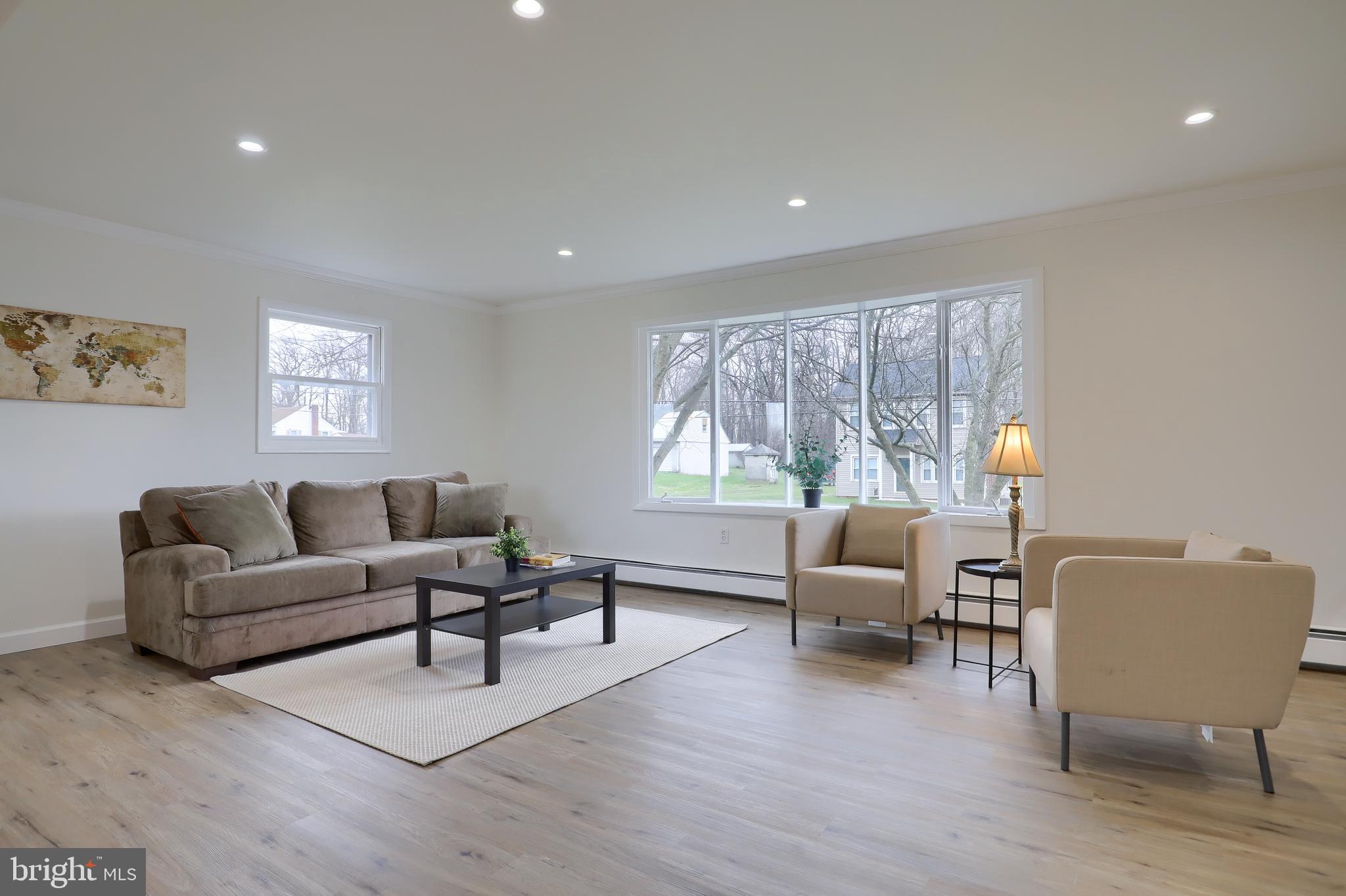 1065 Witmer Road York, PA 17406 - Photo 7 of 51 Gallery Image 7