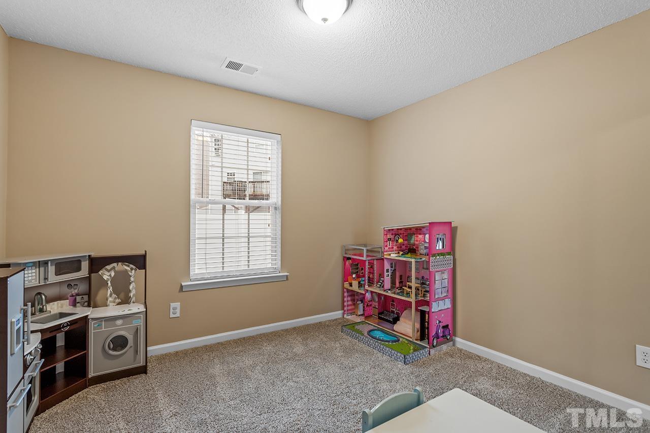 3515 Marshlane Way Raleigh, NC 27610 - Photo 13 of 30 Gallery Image 13