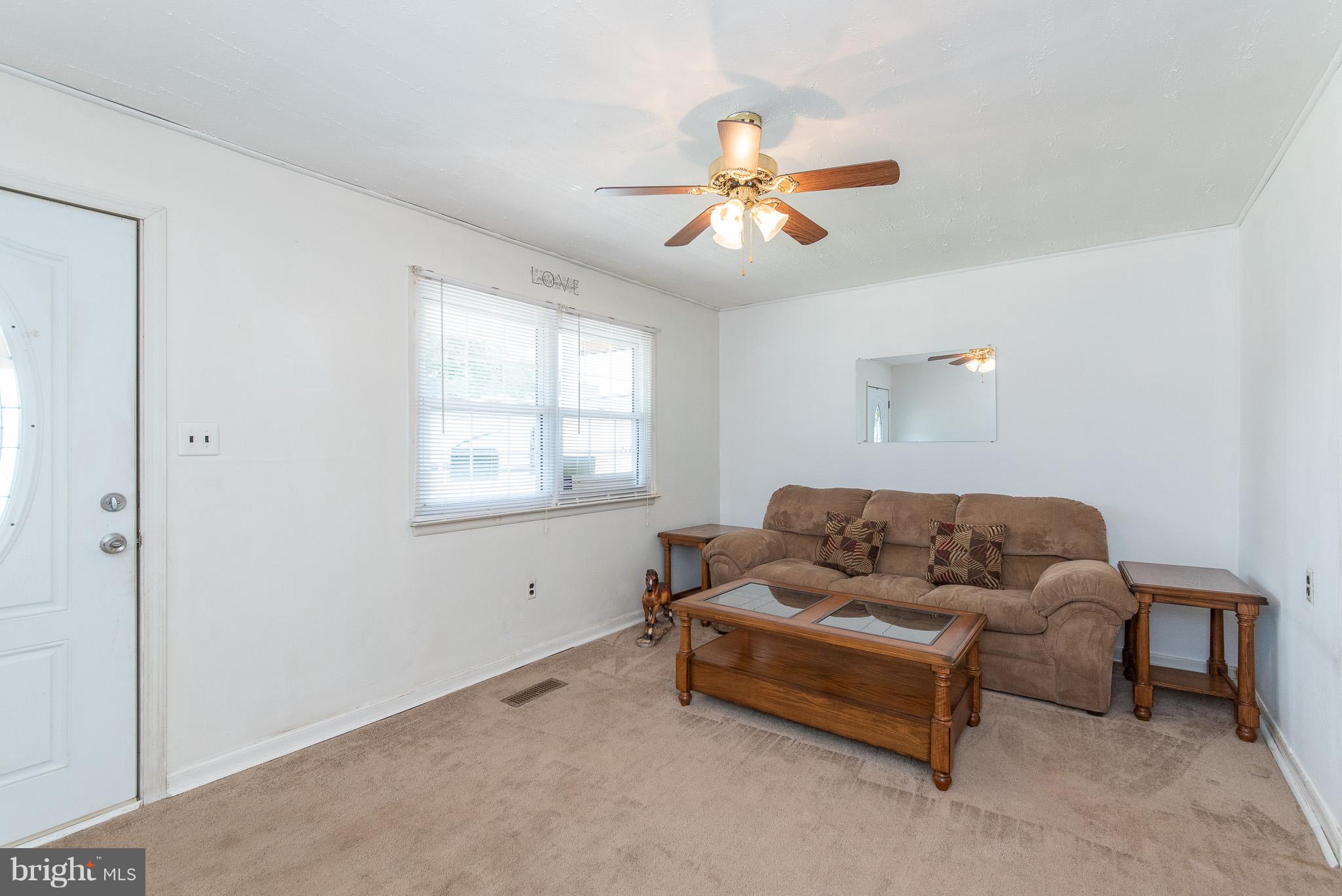128 West Village Road Elkton, MD 21921 - Photo 3 of 30 Living Room