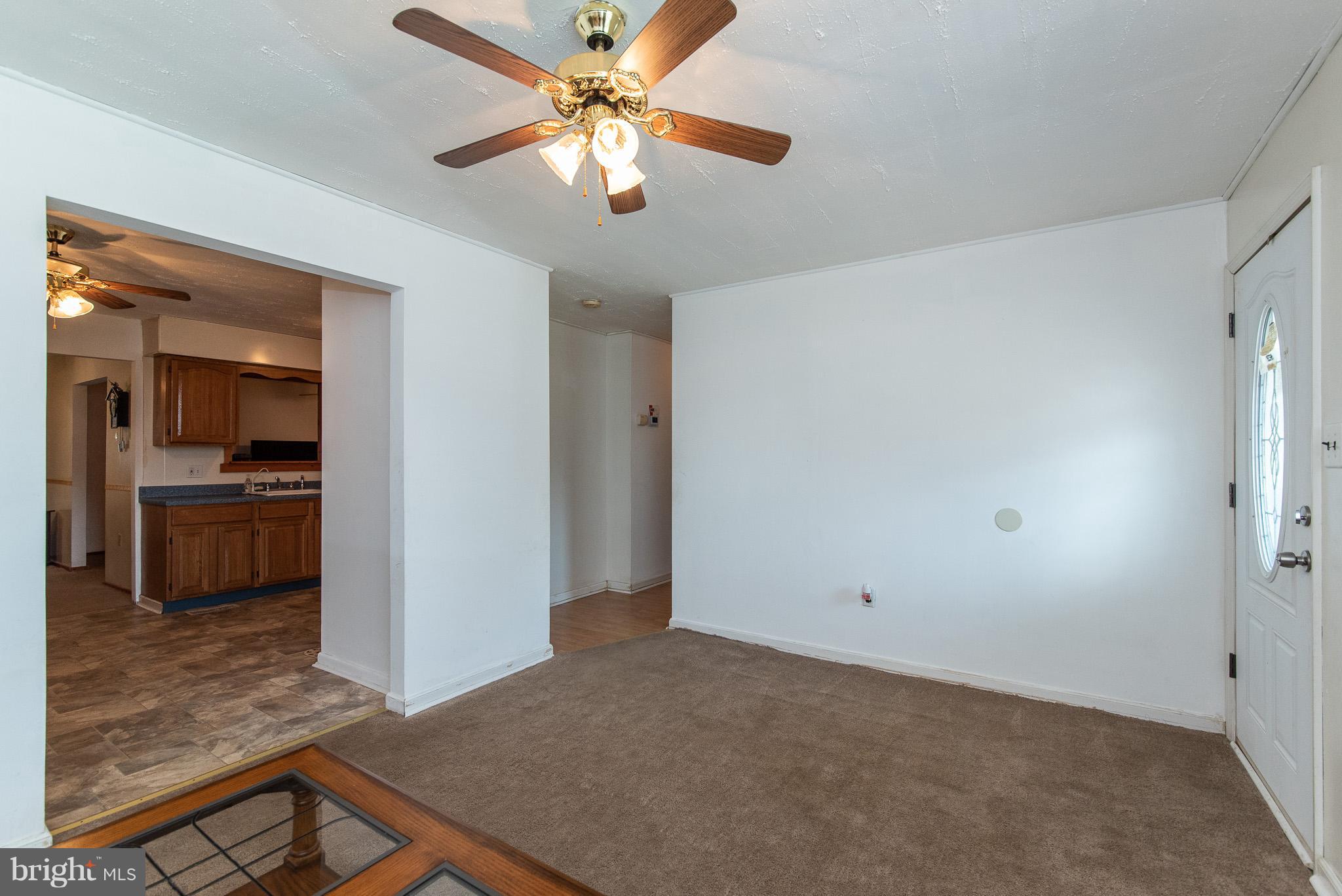 128 West Village Road Elkton, MD 21921 - Photo 5 of 30 Living Room
