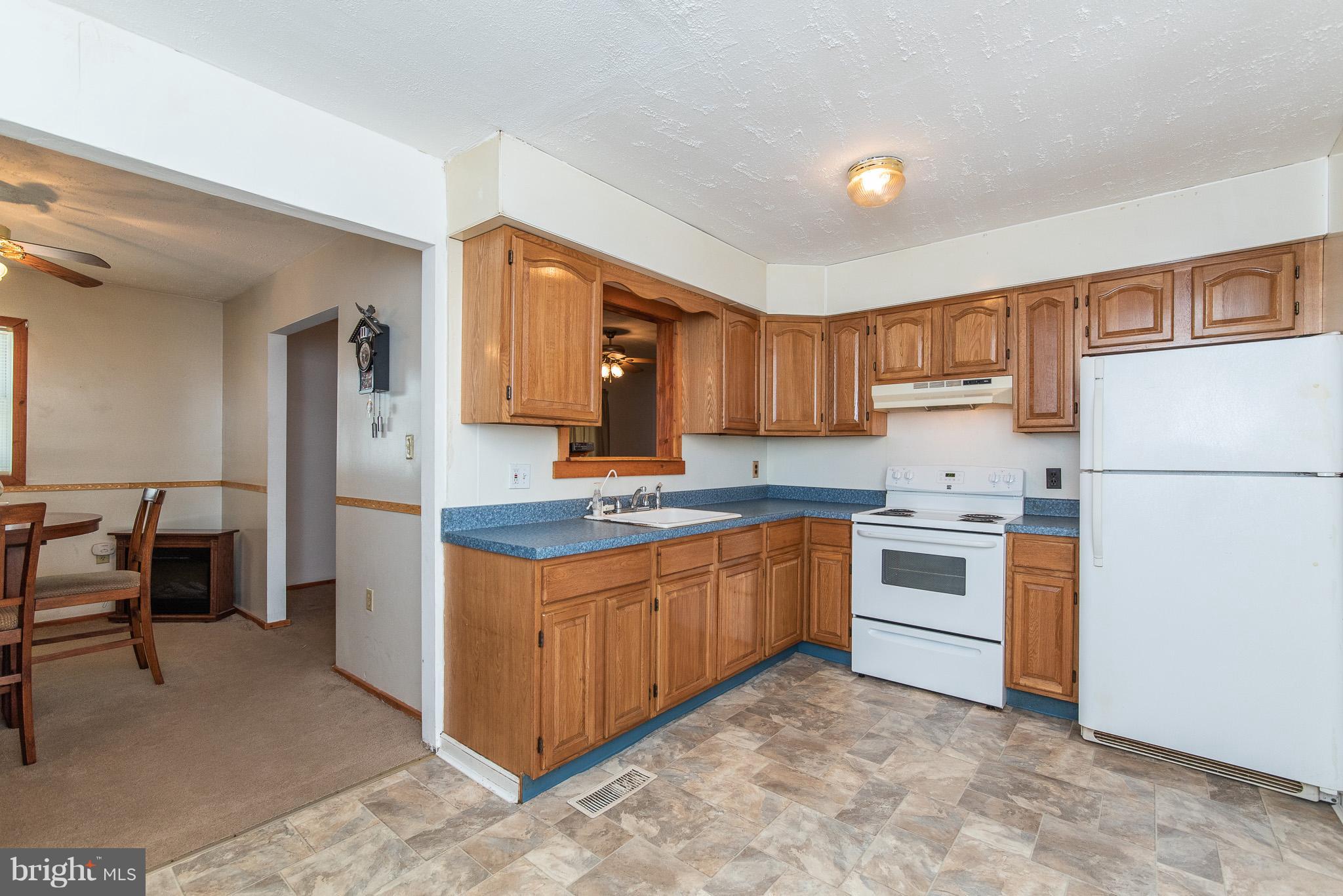 128 West Village Road Elkton, MD 21921 - Photo 9 of 30 Kitchen